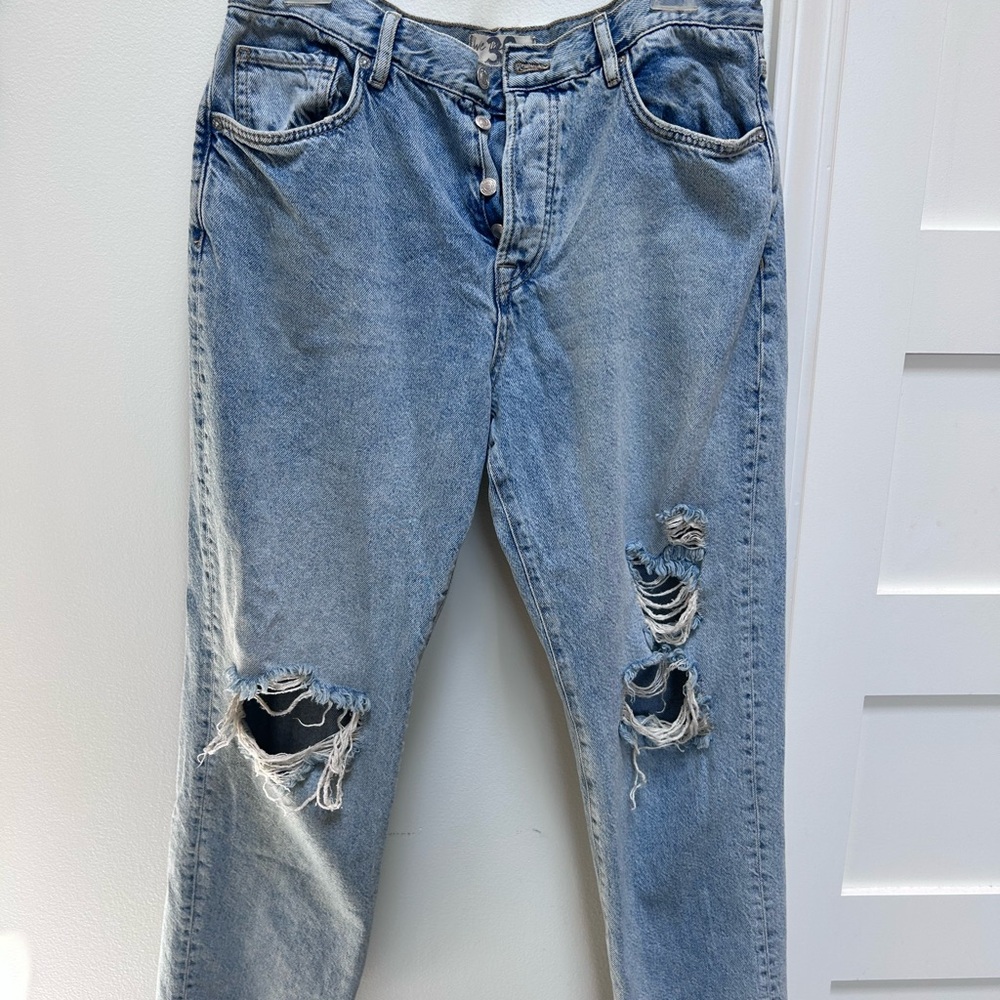 Free People Distressed Jeans sz30